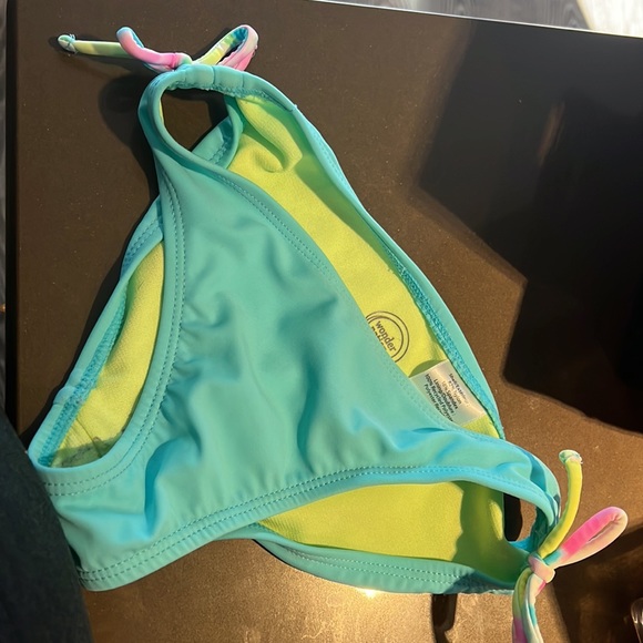 Girls bathing suit - Picture 4 of 4